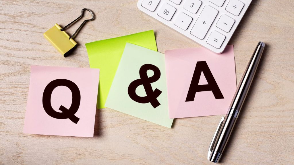 Q＆Aと書かれた付箋