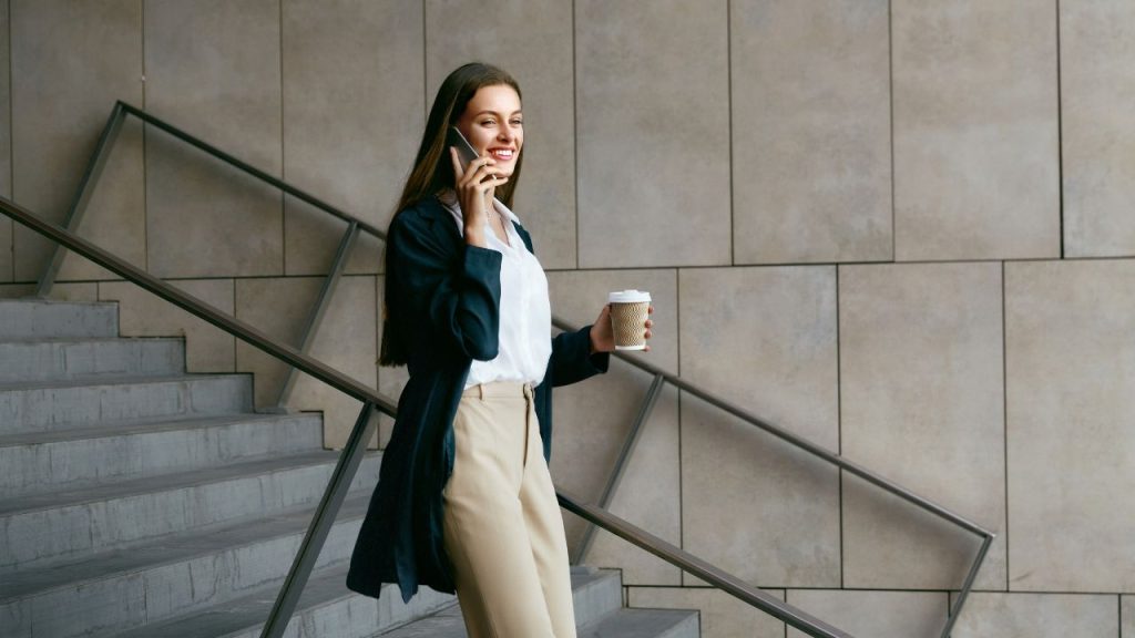 仕事をしている女性